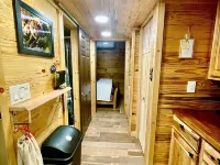 Million Dollar View with Cedar Sauna, Hot Tub and Cold Plunge Tub Hotels in Catheys Creek