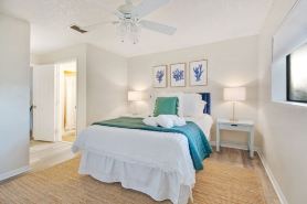 Sleeps up to 8 - Free Parking - Heated Pool - Steps to Beach - Close to Downtown