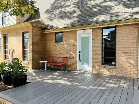 Beautiful suite with separate entrance. Отели рядом с достопримечательностью «Jasmin Park»