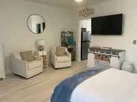 Cozy and Bright Beach Retreat