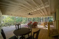 Lakeside Livin'-near Marina, Game Room, Wi-Fi, King Bed, Fire Pit, Huge Balcony Hotels in Fairfield Bay