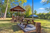 The Gray Villa-  2.8 Miles to Bryant-Denny Stadium - Homestays
