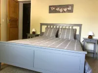 Petite Maison en Provence Hotels in Arles