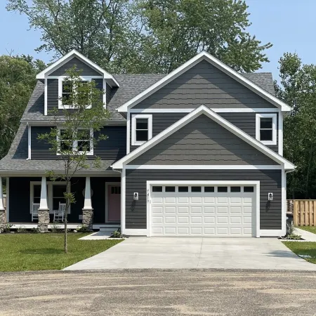 6-bedroom vacation home just a 5-minute walk to Lake Michigan Отели в г. Каско Тауншип