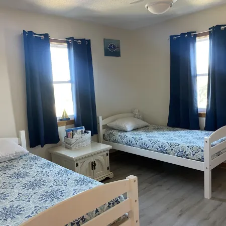 Avon NC OBX Dog-Friendly Home - Short walk to the Beach or Sound - PARK PLACE