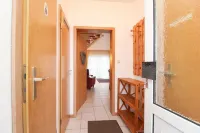 Semi-detached house with garden in a quiet side street in Norddeich - WiFi