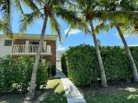 Charming Cozy Apt - Walk to Beach - Pool - Key Biscayne 키비스케인 호텔