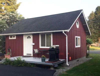 Cute Cottage Close To Town and Bike Trails Hotels near Harry Fain's Legion Park