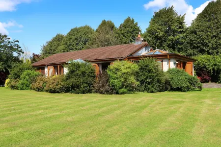 Recently launched brand new luxury holiday home in an area of outstanding beauty Отели рядом с Аэропорт Бристоль