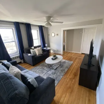 Wonderful new cozy 3 bedroom min from the casino 鄰近Otis Library的酒店