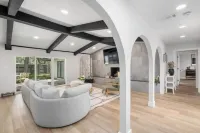 Modern house by ATT,6 flags-DFW-downtown Dallas