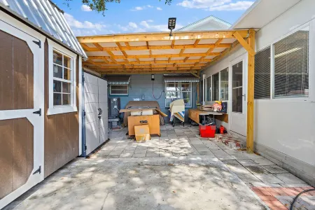 76th Av Pinellas Park Centralized & Spacious House