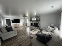 Secluded Upper Ozarks Farmhouse in Ozarks Mountains Hotels in Dent County