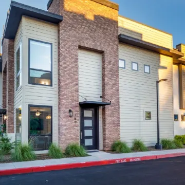 Heritage District Oasis, 300 steps from downtown Gilbert amenities. -Lot 8