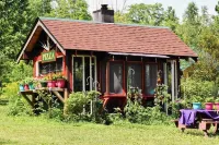 Handcrafted mountain cabin with gorgeous views