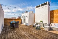 Amazing Private Rooftop Deck : Walk to Restaurants!