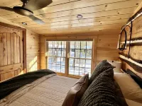 NEW ADIRONDACK LUXURY CABIN WITH YEAR-ROUND HEATED PLUNGE POOL 韋布酒店