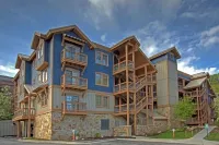 PRIME OLD TOWN LOCATION! LUXURY 3-BDRM - 2 MINUTE WALK TO MAIN ST & TOWN LIFT!
