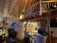 Rapid River Rustic Lodge, with plenty of space!
