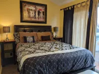 Spacious 1 Bedroom Condo With Cute Bonus Room