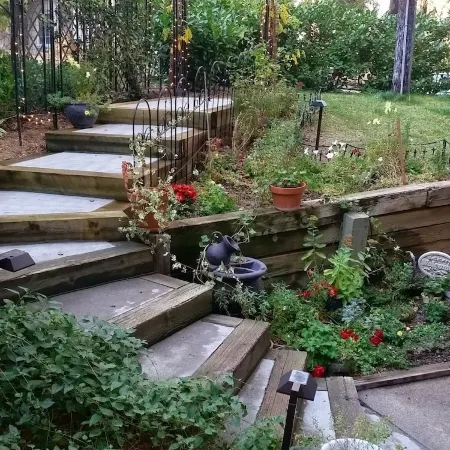 Exquisite 3-bedroom mountain home, steps to Lake Arrowhead Village and lakefront