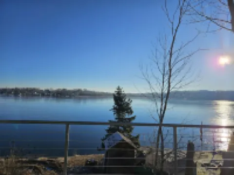 Lake House Relax'n in or on the Water This is Your Place for Memories to be Made