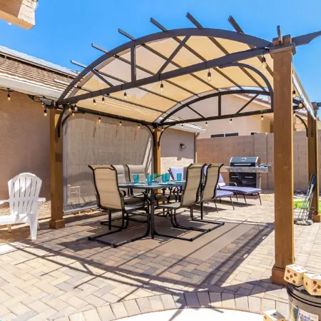 Resort Style Home, Private"Heated Pool", Putting Green, Pool Table, Near Phoenix
