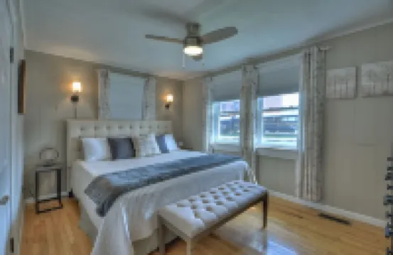 Lovely Brick Cottage in Downtown Blue Ridge