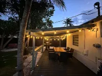 Pool house near the Beach. We’re pet-friendly!