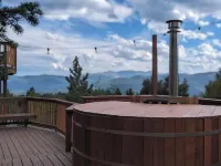 Indoor Heated Pool - Hot Tub - 4 Acres - Off Grid - Views