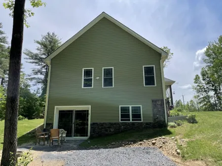 Cozy charming one bedroom suite