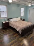 Secluded 5 acre getaway heated inground pool 6 person hot tub