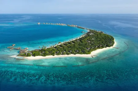 JW Marriott Maldives Resort & Spa Отели в г. Van'gaaru