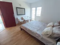 Two houses with sea view Hotels in Utjeha