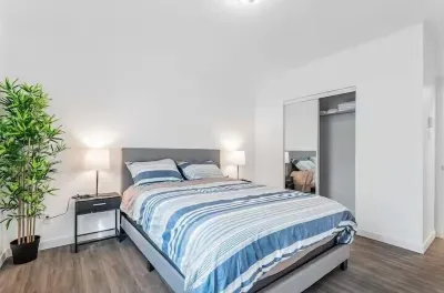 Plaza apartments Hotel dekat Cégep Marie-Victorin