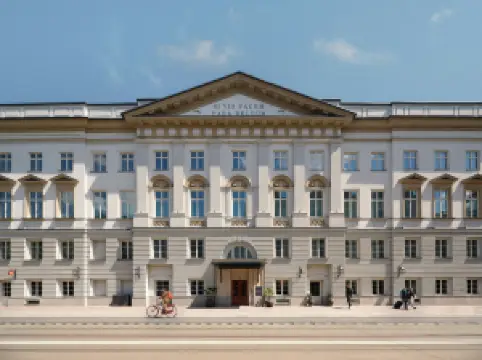 Stradom House, Autograph Collection