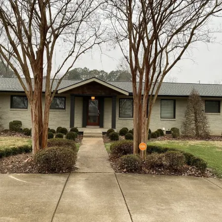 Murfreesboro Mid-Century Modern with AC, WiFi