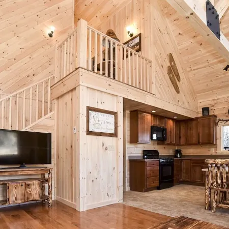Stay on Kingdom Trails in a four bedroom cabin!