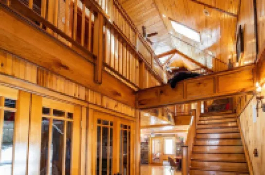 Family Friendly Near River  -  Campfires! Hot Tub, Game Rm, Views Pets welcome