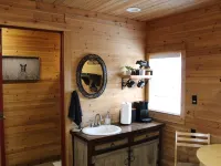 Bear Cabin at Mountain View Retreat Hotels in Latimer County