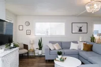 Beautifully updated 2-bed, 1-bath home in downtown Cody. Sleeps 5!