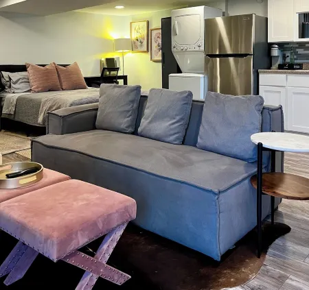 STUDIO apt.  nightly or monthly stays with washer, dryer, work space and WiFi Отели рядом с достопримечательностью «Моррис Арборетум & Гарденс оф Юниверсити оф Пенсильвания»