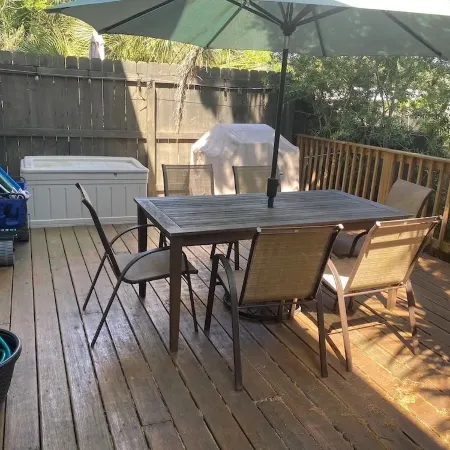 Gorgeous 3/2.5 Townhouse steps from Saint Augustine Beach!