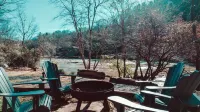 River Rock Mountain Chalet on Coosawattee River / HotTub / Fire-Pit / Riverside