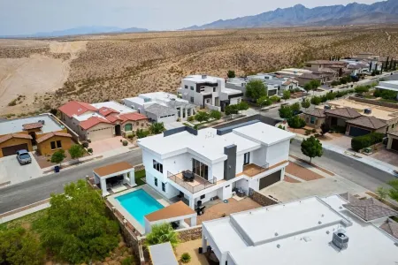 Mountain View Pool House