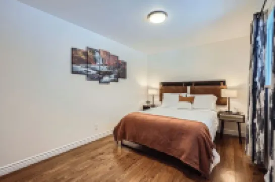 Close to Denver, Boulder and mountains! Up to 10 guests-5 beds! Foosball, games.