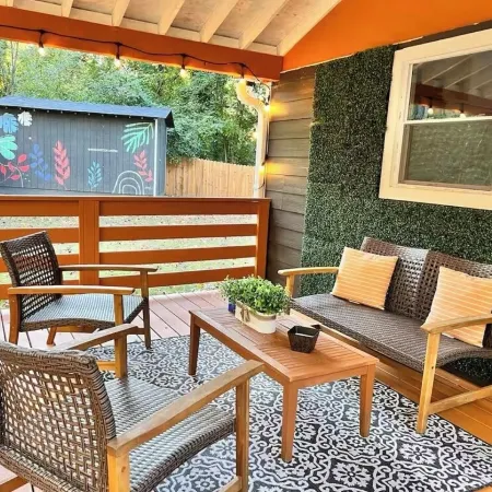 Woodstock Charm- 2 Min to Downtown Woodstock & Pet Friendly!