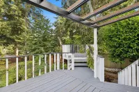 Charming 1-Bedroom House in Lovely Burien with  High Speed WiFi,