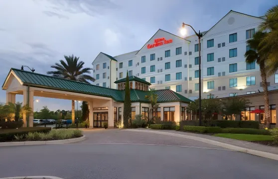 希爾頓花園旅館-棕櫚海岸鎮中心