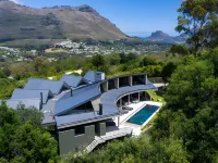 Future Found Sanctuary in Hout Bay by Newmark  호텔